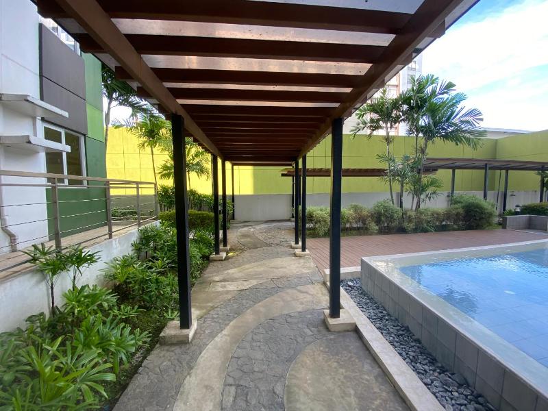 Spacious One Bedroom Unit at Centrio Tower - image 18