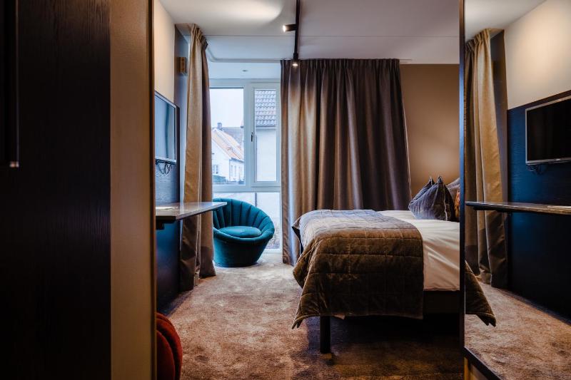 Twin Room - Separate Building (Spa not included) image 3