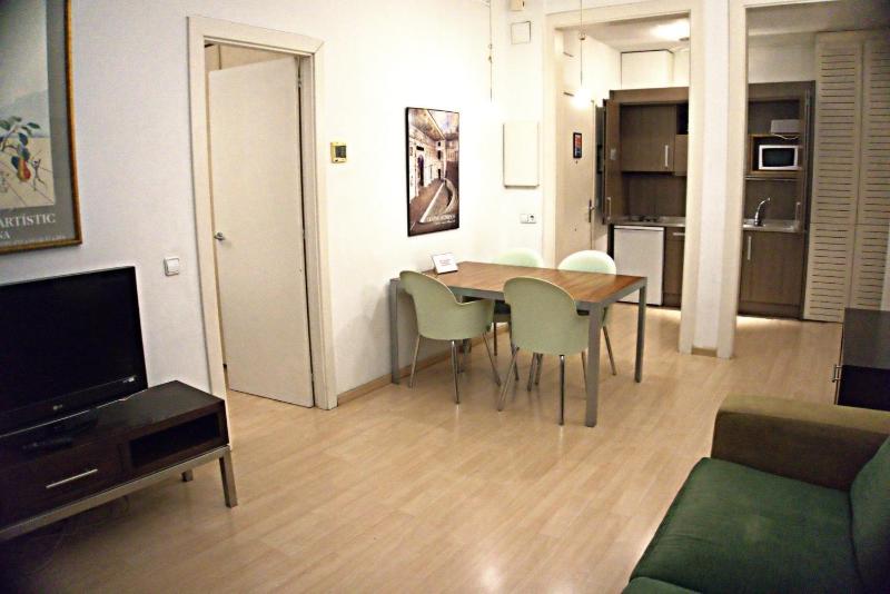Apartaments Sant Jordi Fontanella - image 8