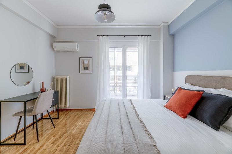 Homey 2BR Apartment in Cholargos by UPSTREET - image 11