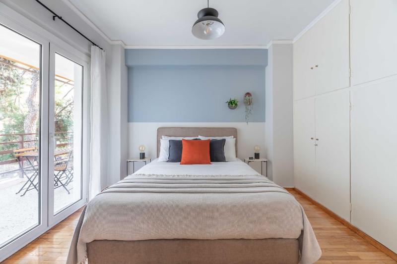 Homey 2BR Apartment in Cholargos by UPSTREET - image 12