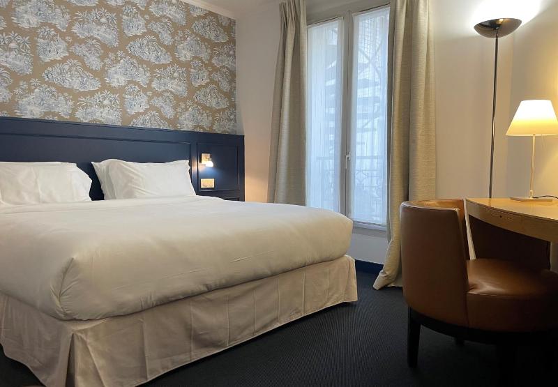 Superior Double Room image 3