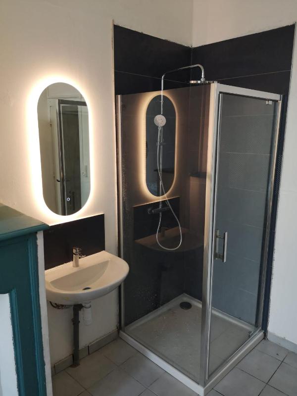 Chambre calme centre ville Images