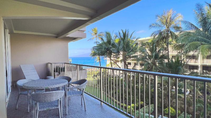 Apartment with Sea View image 3