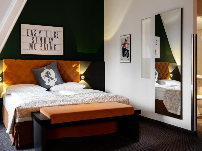 Premium Double Room image 1