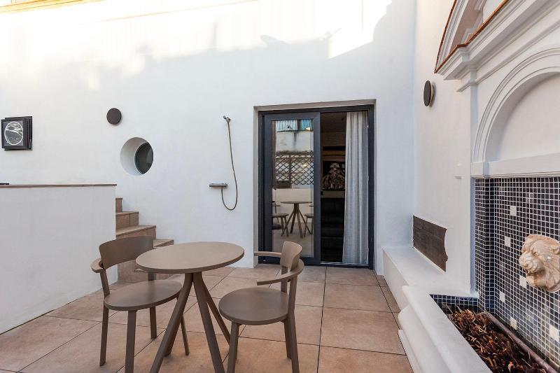 Duplex Double Room with Terrace and swimming pool image 2