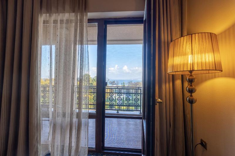 Standard Single Room with Sea View image 3