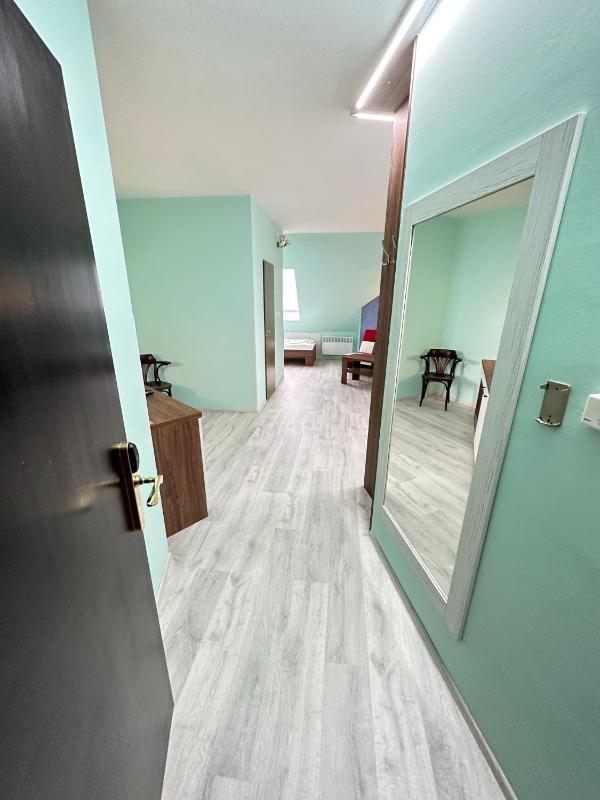 Triple Room image 3