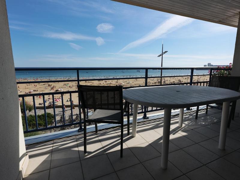 Appartement T2 en front de mer avec balcon garage et ascenseur Les Sables-d'Olonne - FR-1-197-475 - image 8