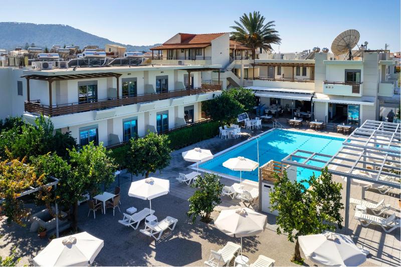 Ilyssion Holidays Hotel - image 3