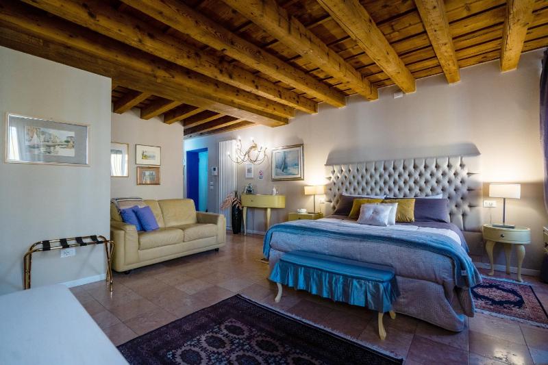 One-Bedroom Suite image 2