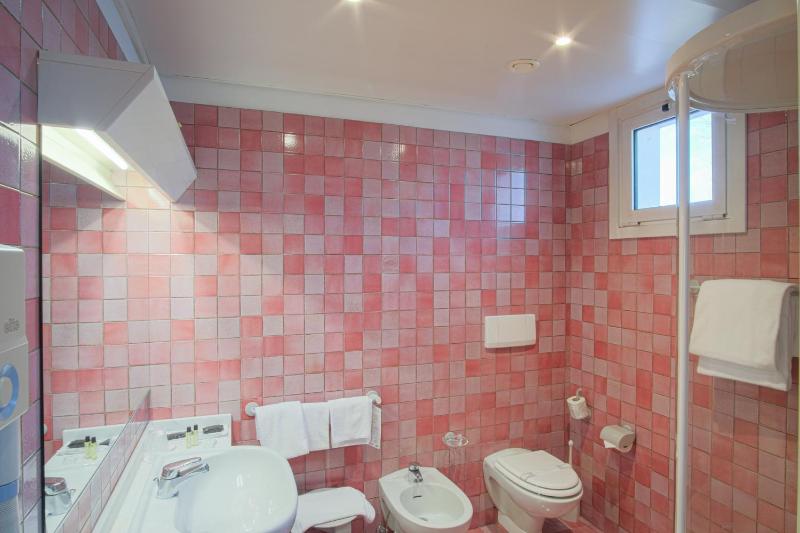 Double or Twin Room image 1