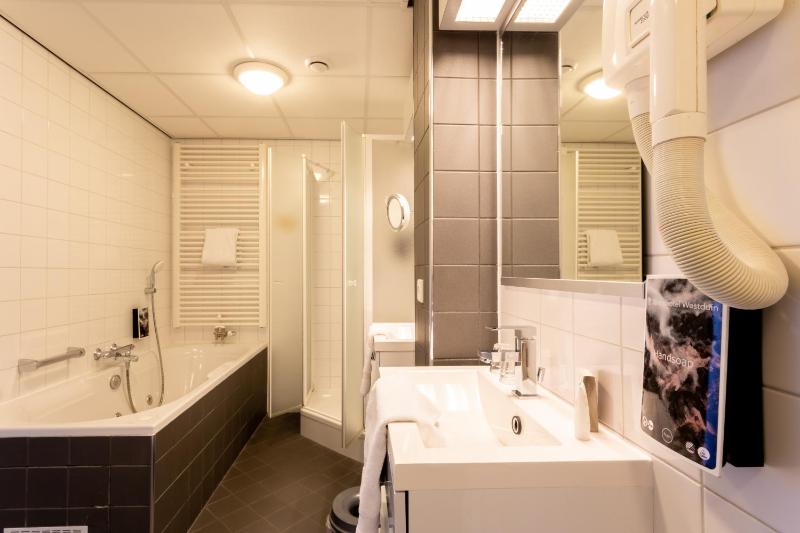 Suite with Balcony image 2