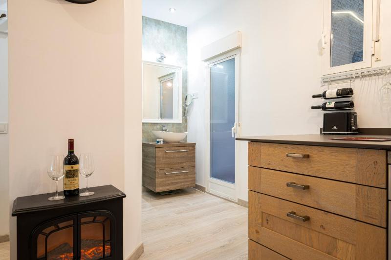 For You Rentals COZY APARTMENT TEMPORAL IN BARRIO SALAMANCA JOG48 - image 9