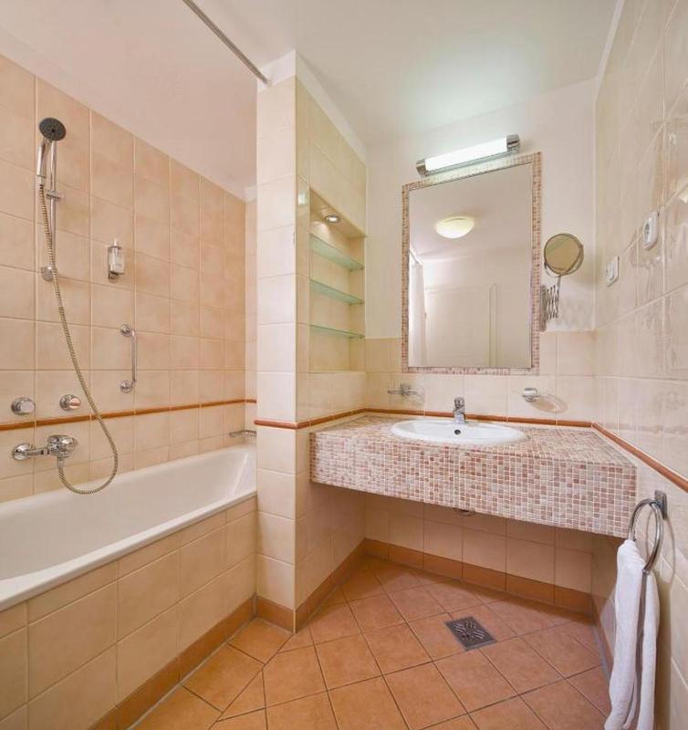 Junior Suite image 1