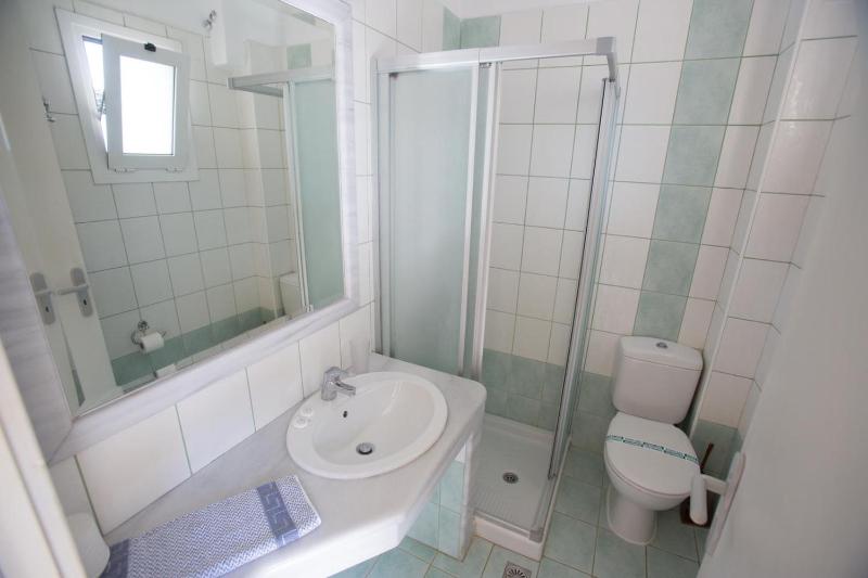 Standard Double Room image 2