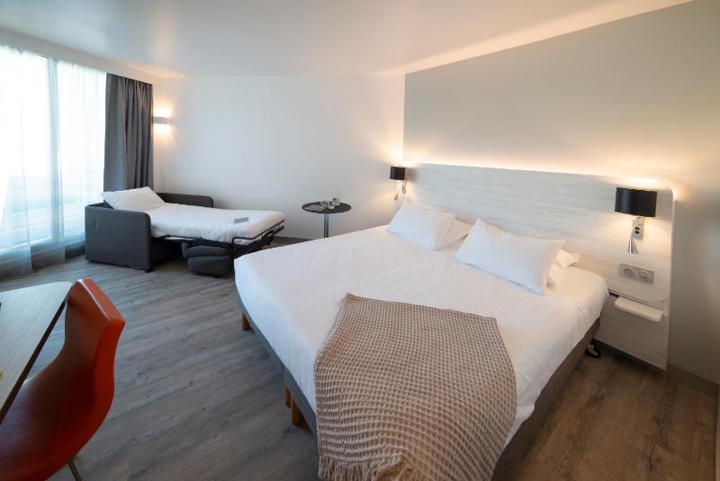 Classic Double Room and Sofa Bed image 3