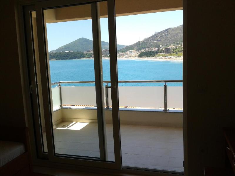 Studio with Terrace and Sea View image 3
