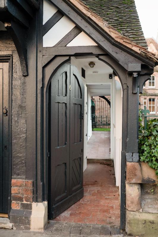Priory Row Cottages - image 2