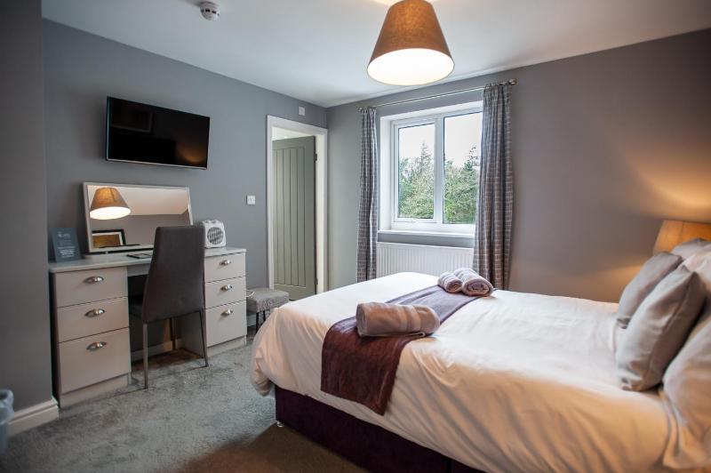 Double Room image 4