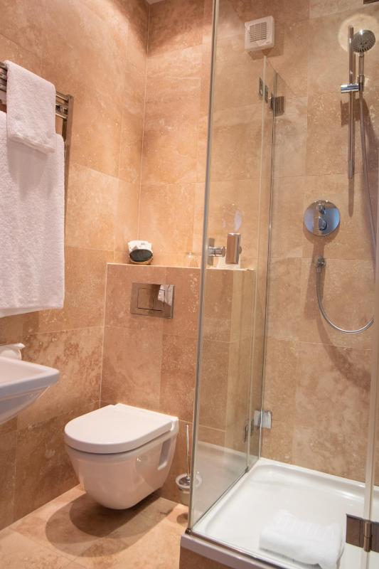 Small Double Room image 2