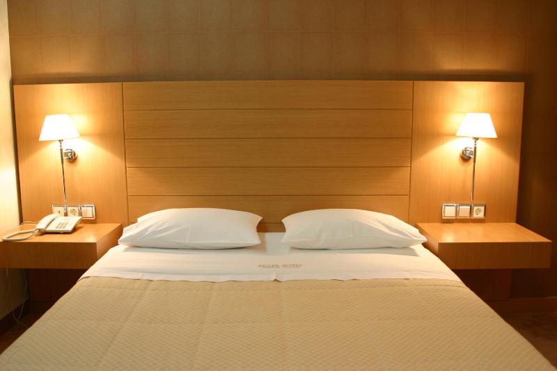 Superior Double Room image 3