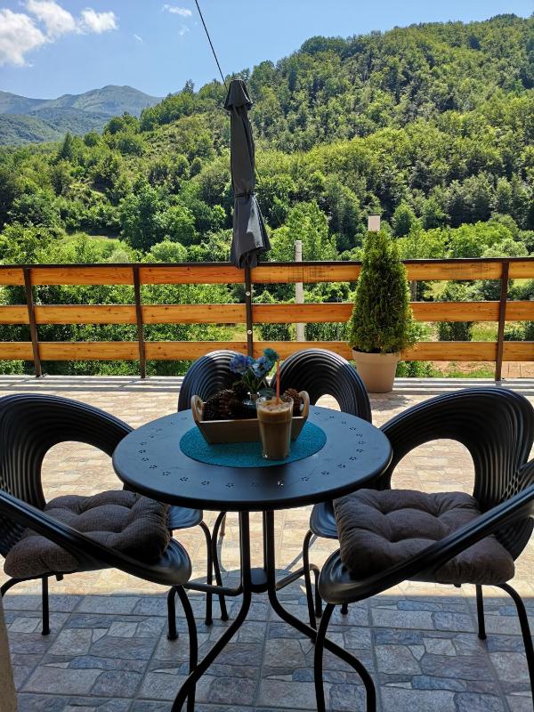 Apartment with Mountain View image 4