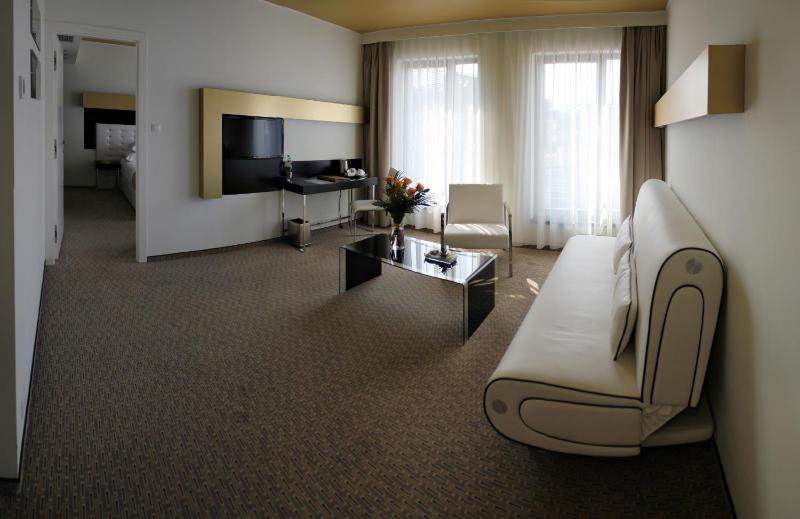 Suite image 3