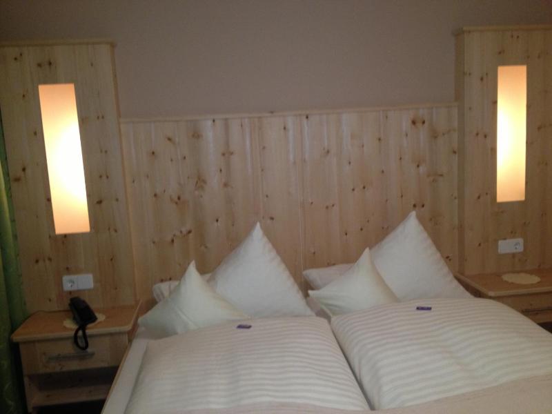 Double Room image 4