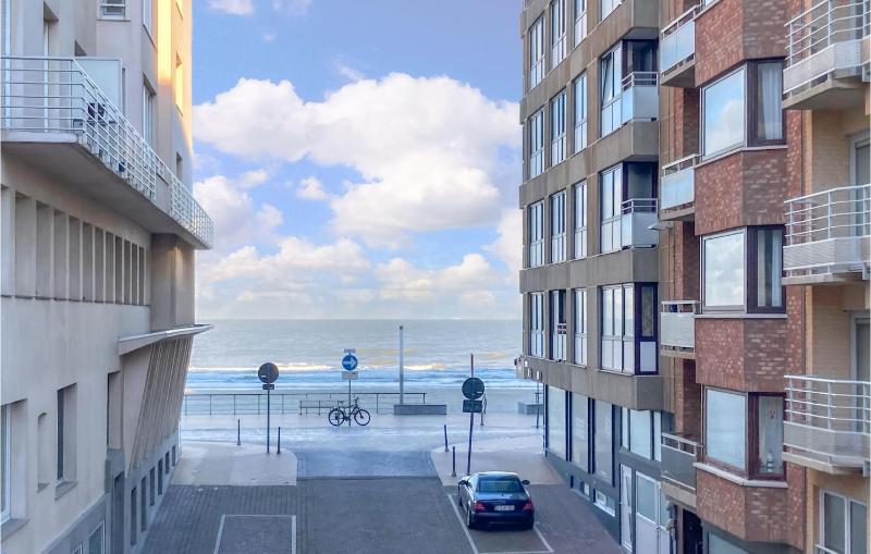 Amazing Apartment In Oostende With Wifi - image 3