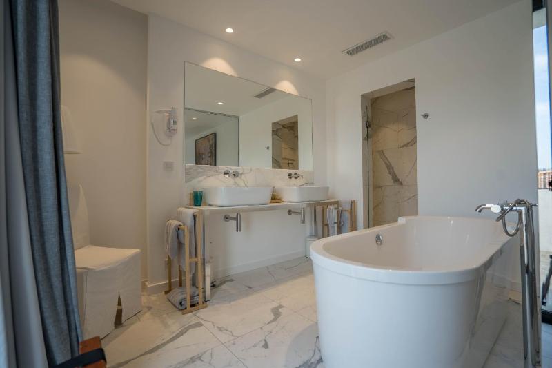 The Suite image 4