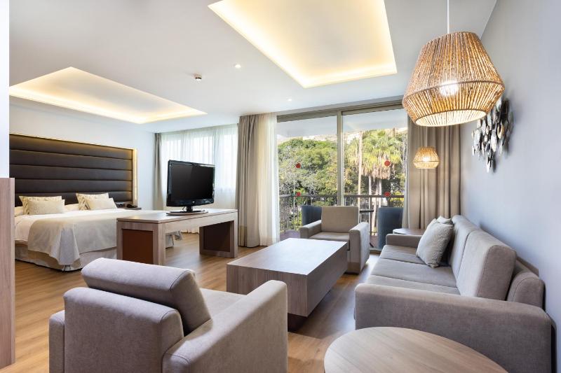 Junior Suite image 1