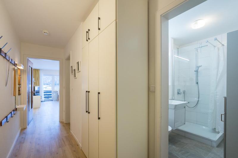 Studio Apartment with Mountain View image 4