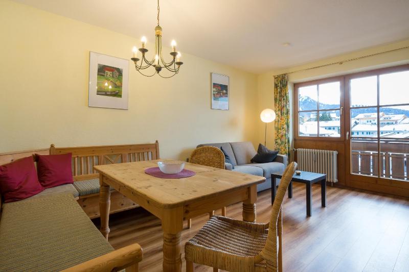 One-Bedroom Apartment image 4