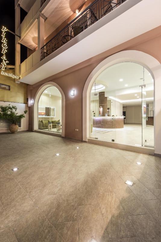 Superior Triple Room image 2