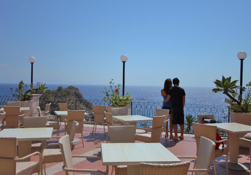 Baia Azzurra Hotel - image 12