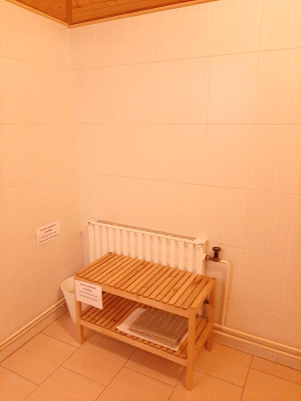 Basic Triple Room with Shared Bathroom image 2