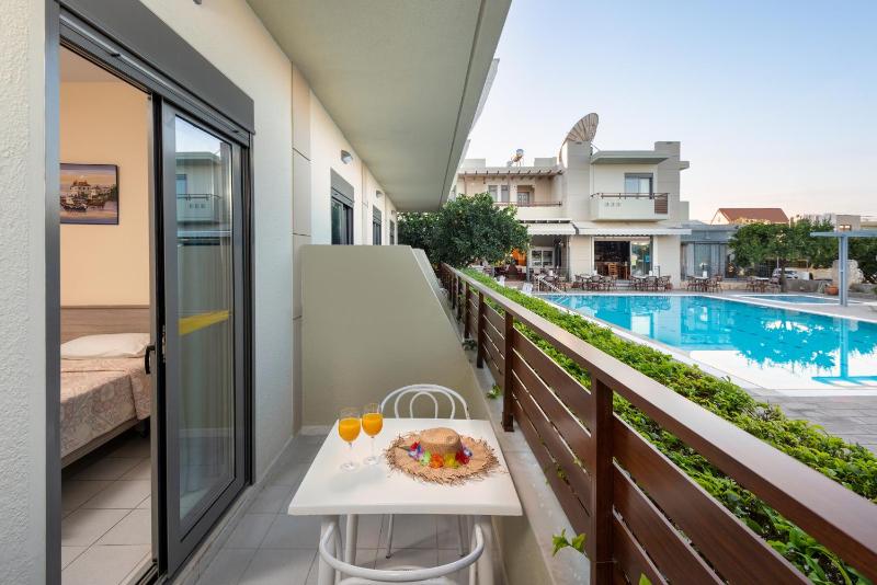 Superior Apartment image 2