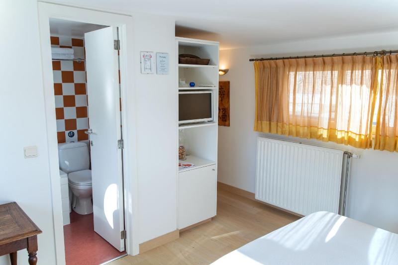 Double Room with Private Bathroom image 4