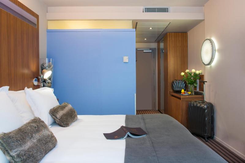 Privilege Room with Patio View image 2