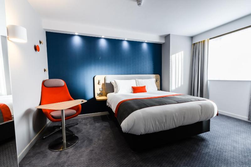 Standard Double Room with Free Hot Breakfast image 1