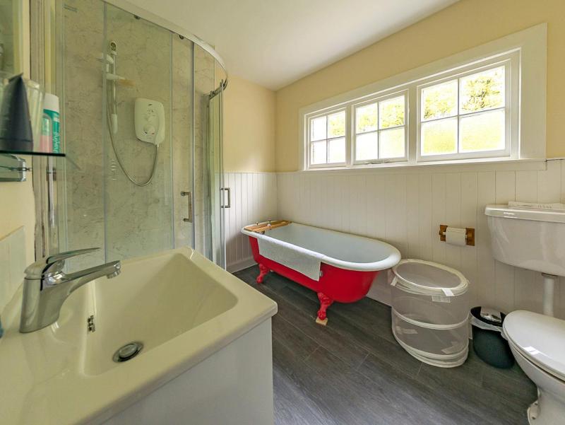 Holiday Home (Pet Friendly) image 1