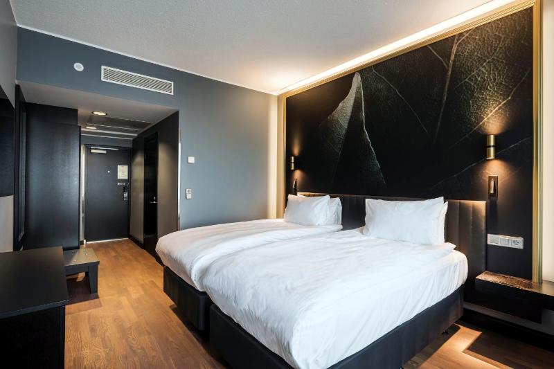 Standard Room with Two Single Beds image 4