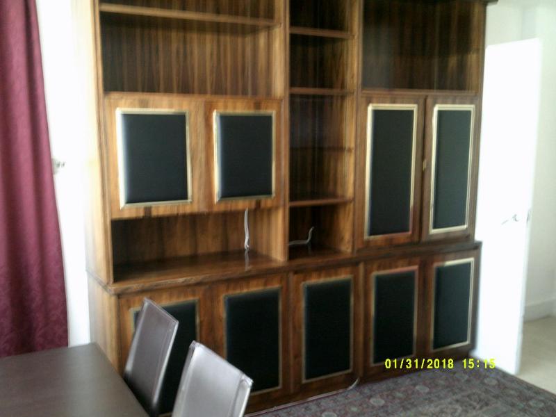 One-Bedroom Apartment image 4