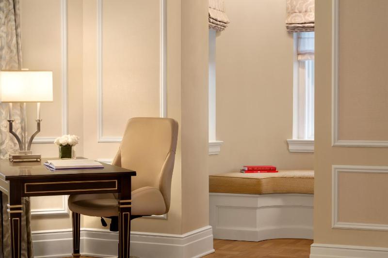 Fairmont Chateau Laurier Gold Experience - image 3