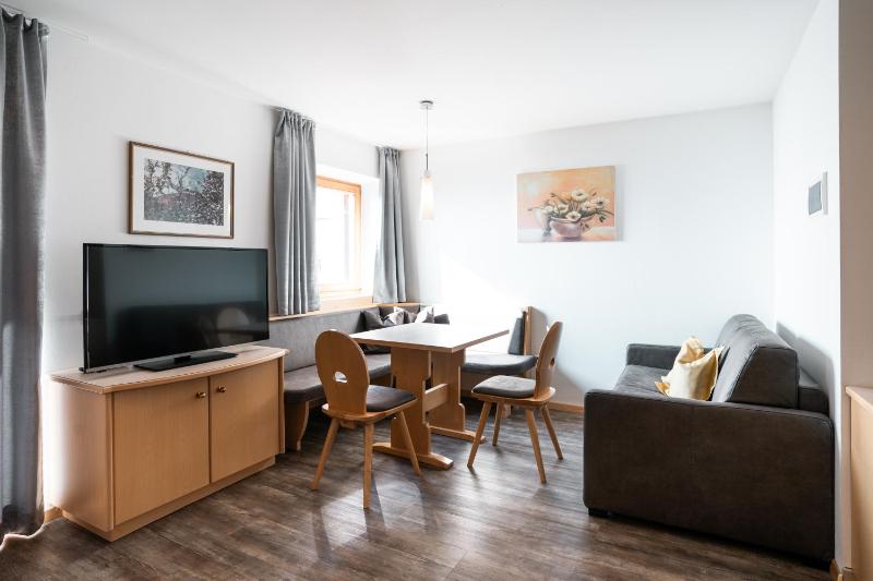 Studio Apartment image 4