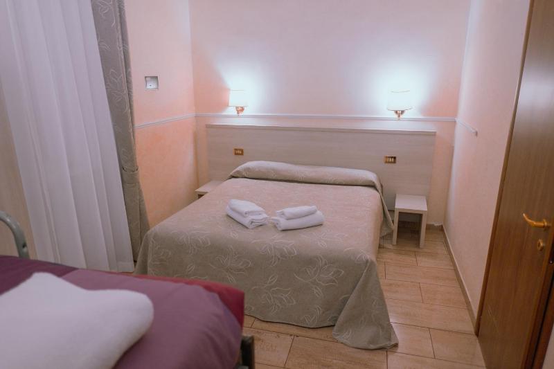 Quadruple Room image 2