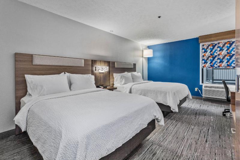 Standard Room image 2