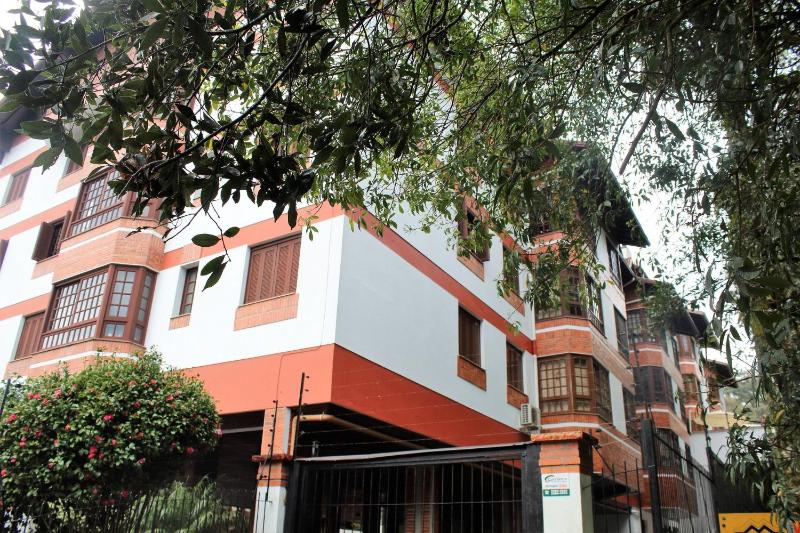 Rosa Edifício San Pietro Images