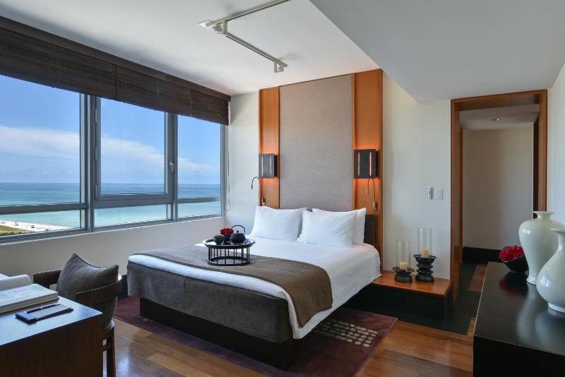 Two-Bedroom Suite with City and Ocean View